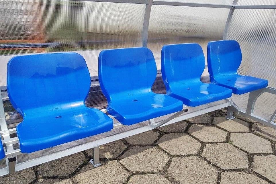 futbalové striedačky a pohodlné - kvalitné sedačky -